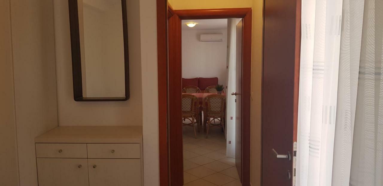 Apartments Biba Новаля Екстер'єр фото