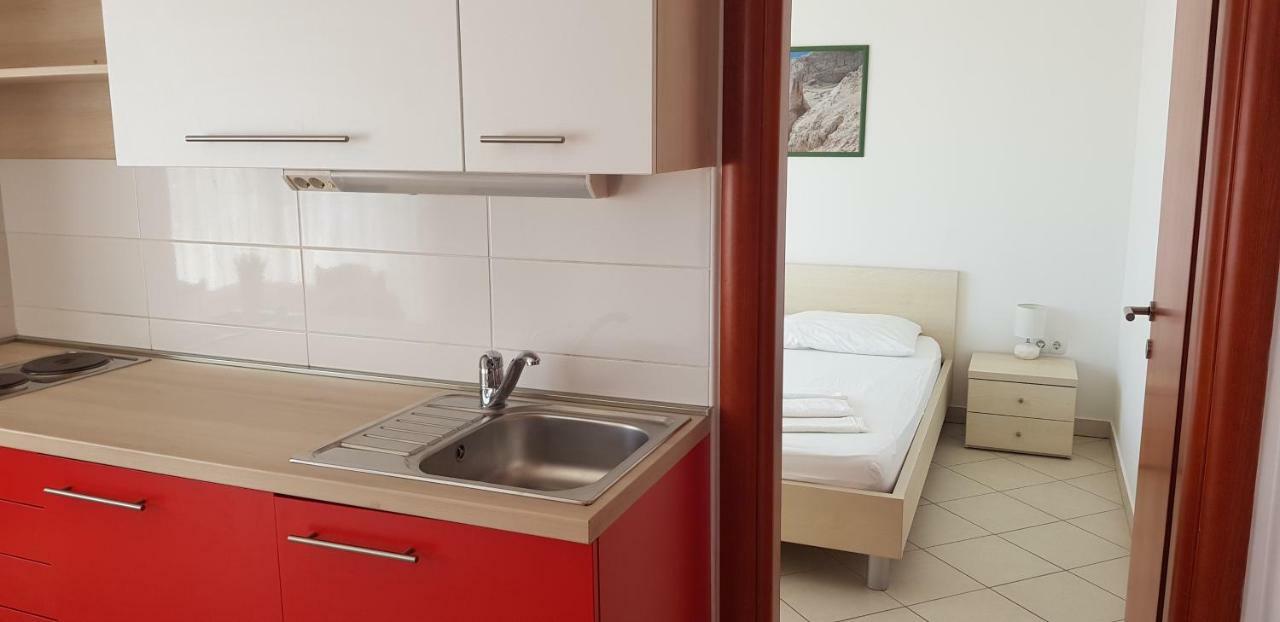 Apartments Biba Новаля Екстер'єр фото